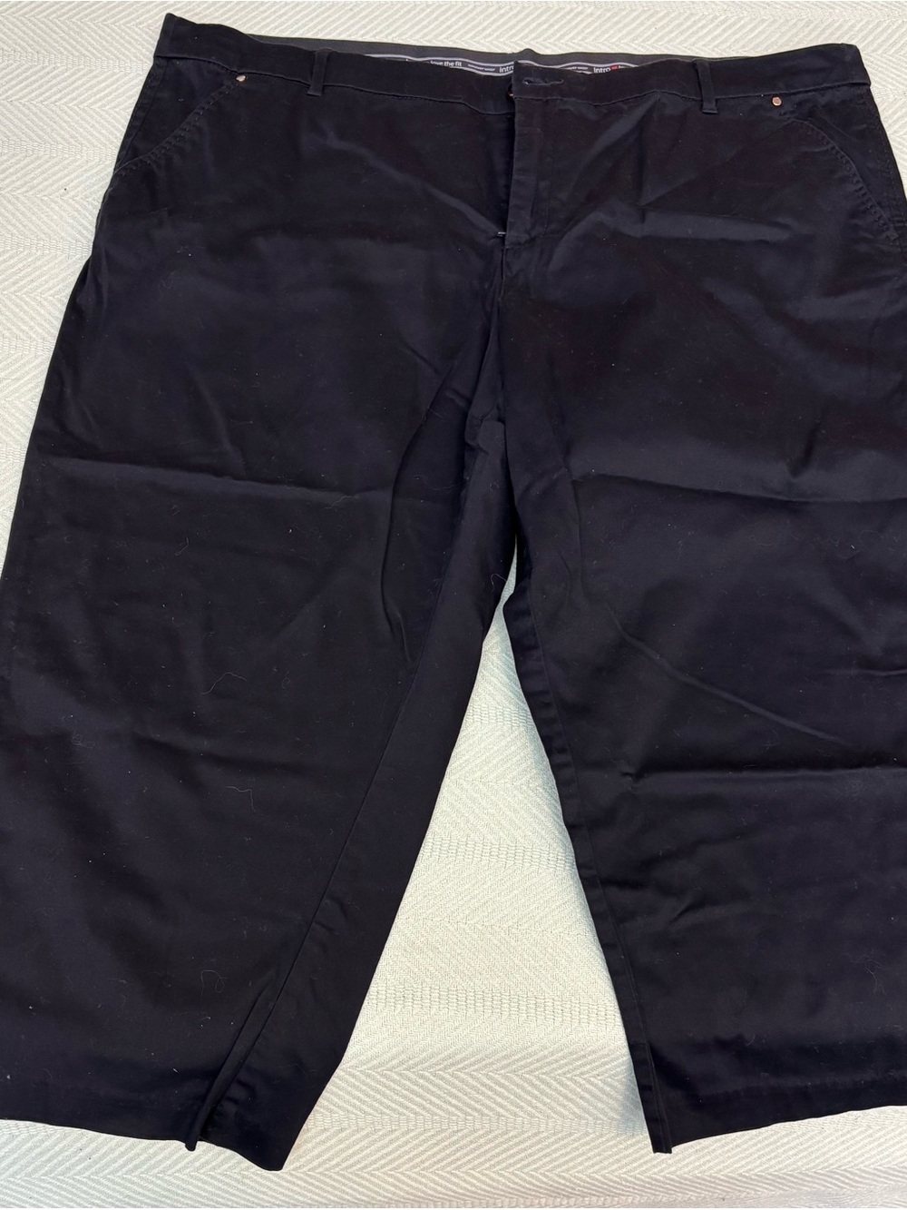 Women's Black Capris - Classic Everyday Style